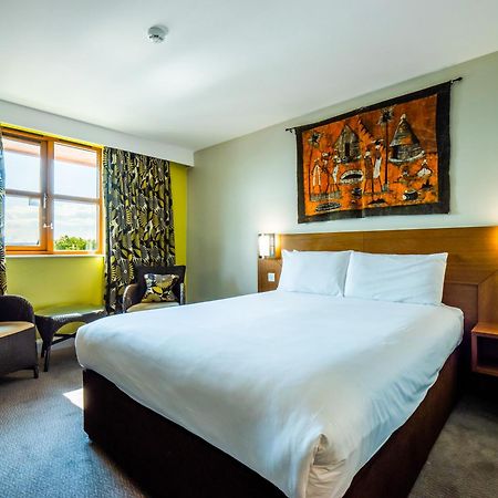 Chessington Safari Hotel Extérieur photo