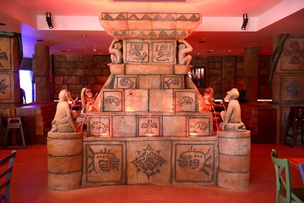 Chessington Safari Hotel Extérieur photo