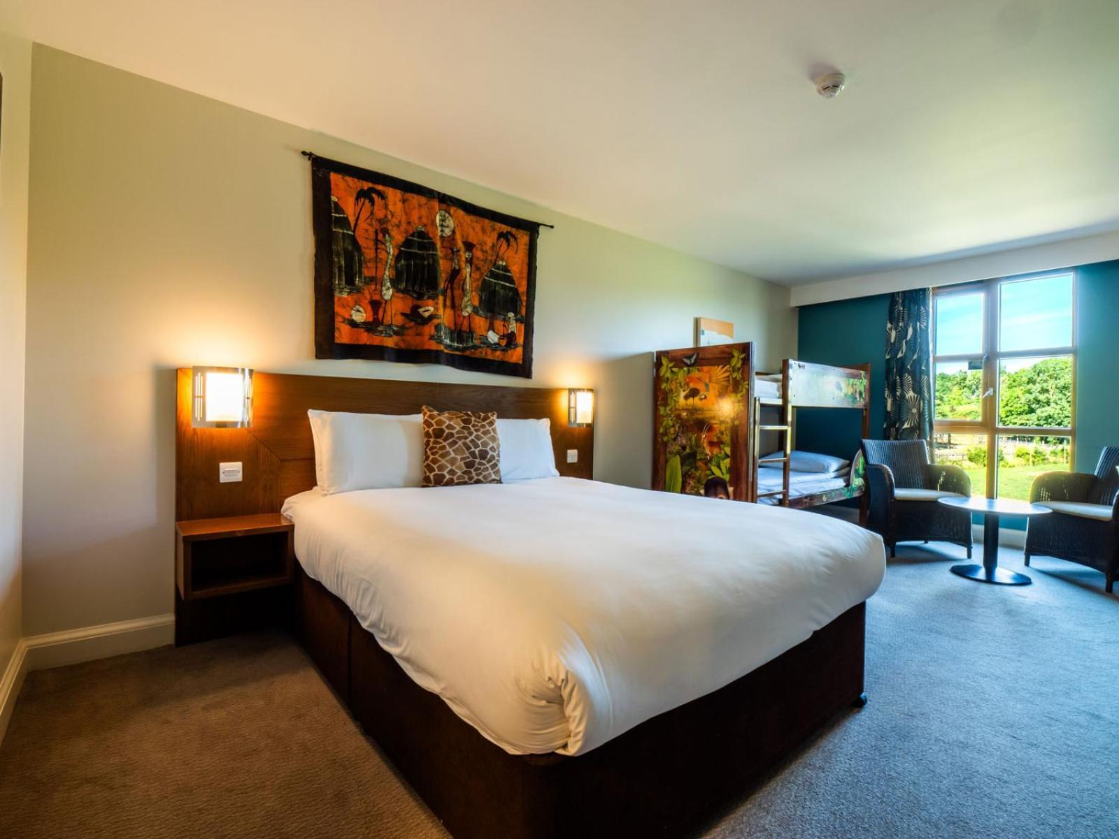 Chessington Safari Hotel Extérieur photo