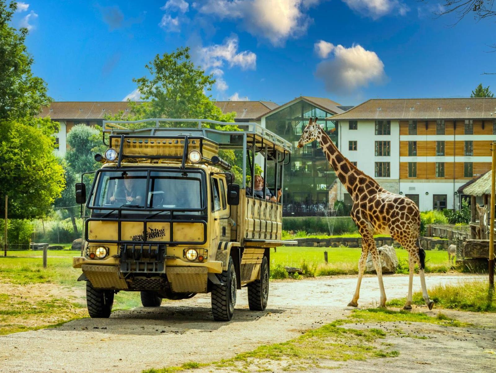 Chessington Safari Hotel Extérieur photo