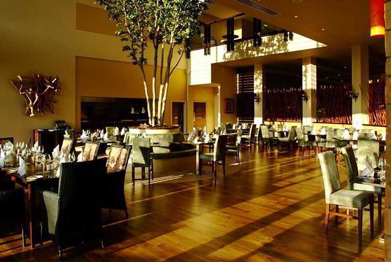 Chessington Safari Hotel Extérieur photo